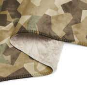 Nordic Leaf Pile Desert CAMO Sherpa Blanket