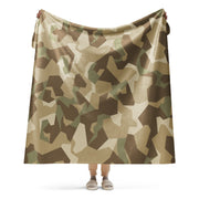 Nordic Leaf Pile Desert CAMO Sherpa Blanket - 60″×80″