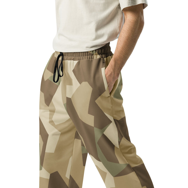 Nordic Leaf Pile Desert CAMO Unisex Wide-Leg Joggers