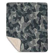Nordic Leaf Pile Urban CAMO Sherpa Blanket