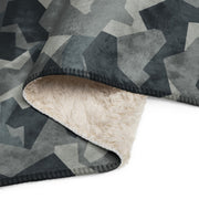 Nordic Leaf Pile Urban CAMO Sherpa Blanket