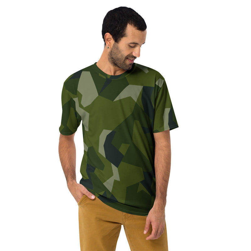 Nordic Leaf Pile Woodland CAMO Mens T-Shirt - Shirt - Tee