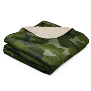 Nordic Leaf Pile Woodland CAMO Sherpa Blanket