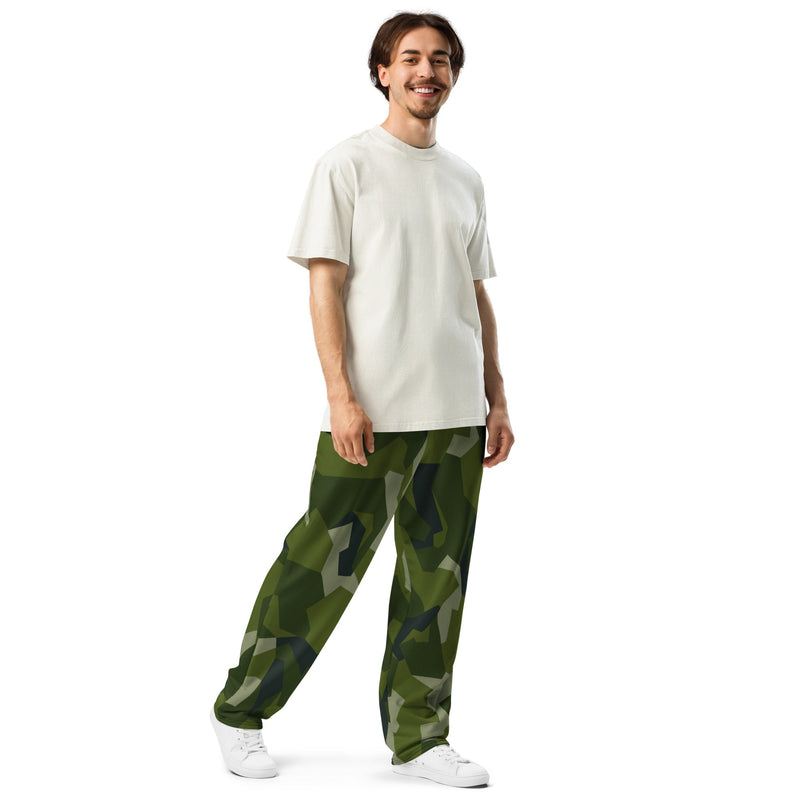 Nordic Leaf Pile Woodland CAMO Unisex Wide-Leg Joggers