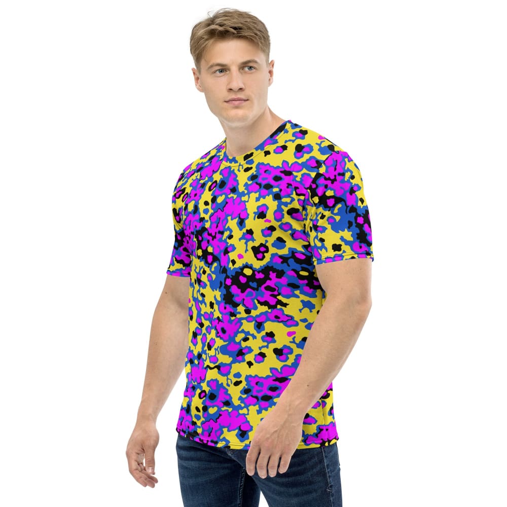 Oakleaf Glow-Oak Fuschia CAMO Men’s t-shirt