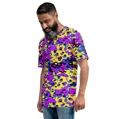 Oakleaf Glow-Oak Fuschia CAMO Men’s t-shirt - Mens T-Shirt