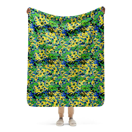 Oakleaf Glow-Oak Green CAMO Sherpa blanket - 50″×60″