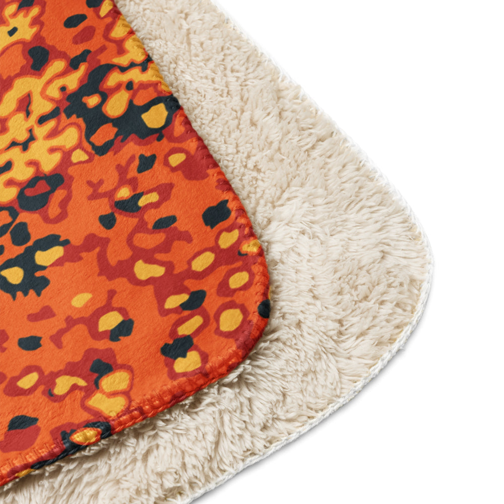 Oakleaf Glow-Oak Hunter Orange CAMO Sherpa blanket - Blanket