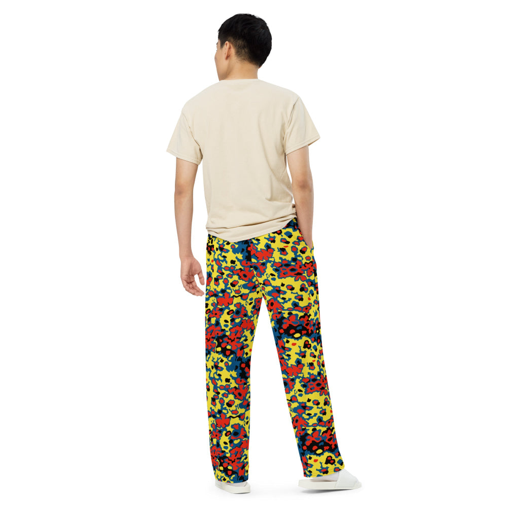 Oakleaf Glow-Oak Red CAMO unisex wide-leg pants - Unisex Wide-Leg Pants