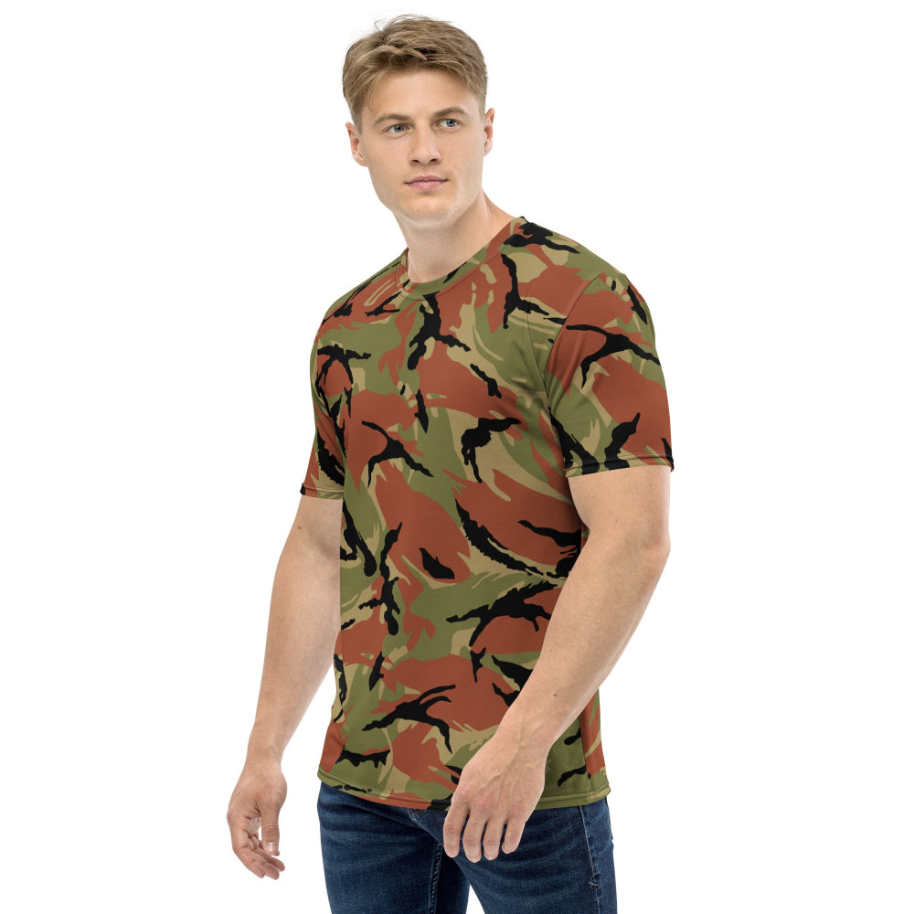 Oman Royal Army DPM Early Version CAMO Men’s T-shirt - Mens T-Shirt