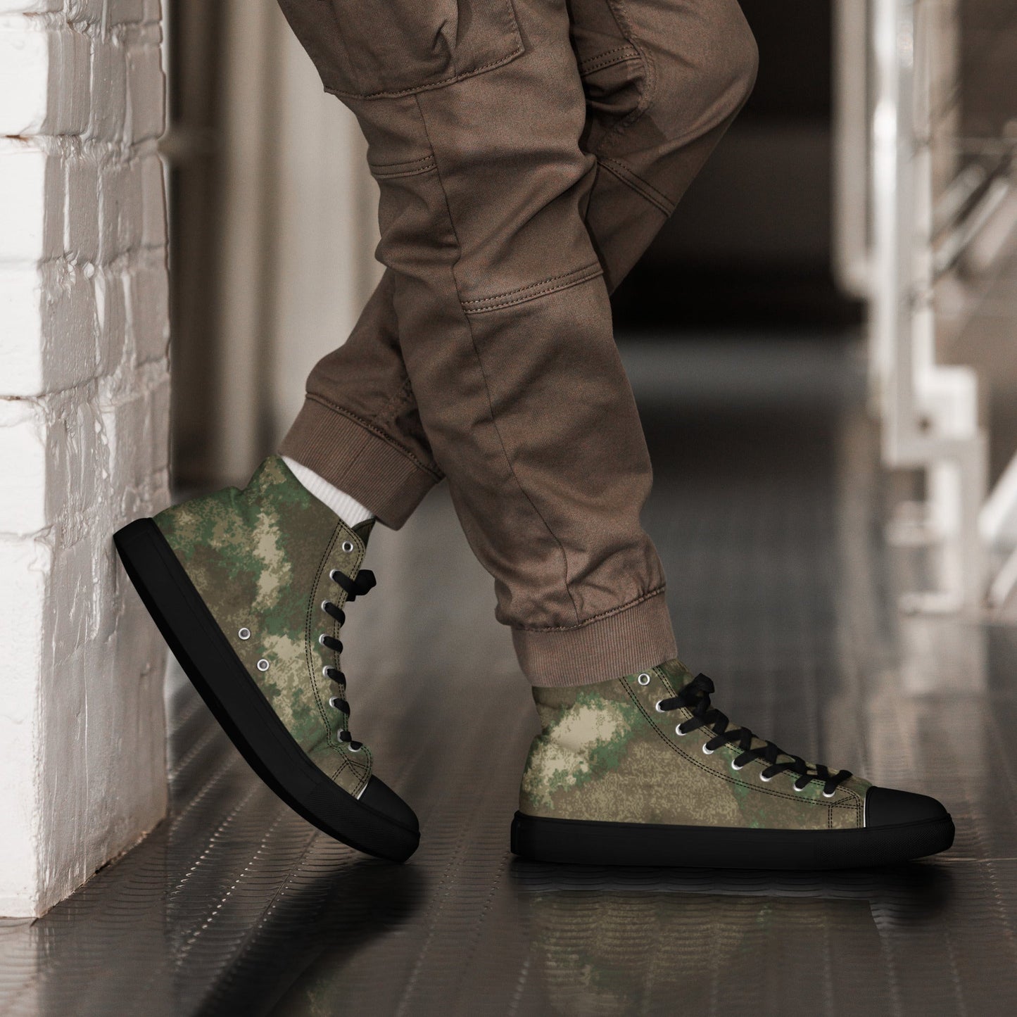 Omni-Terrain CAMO Mens High-Top Canvas Shoes - 5