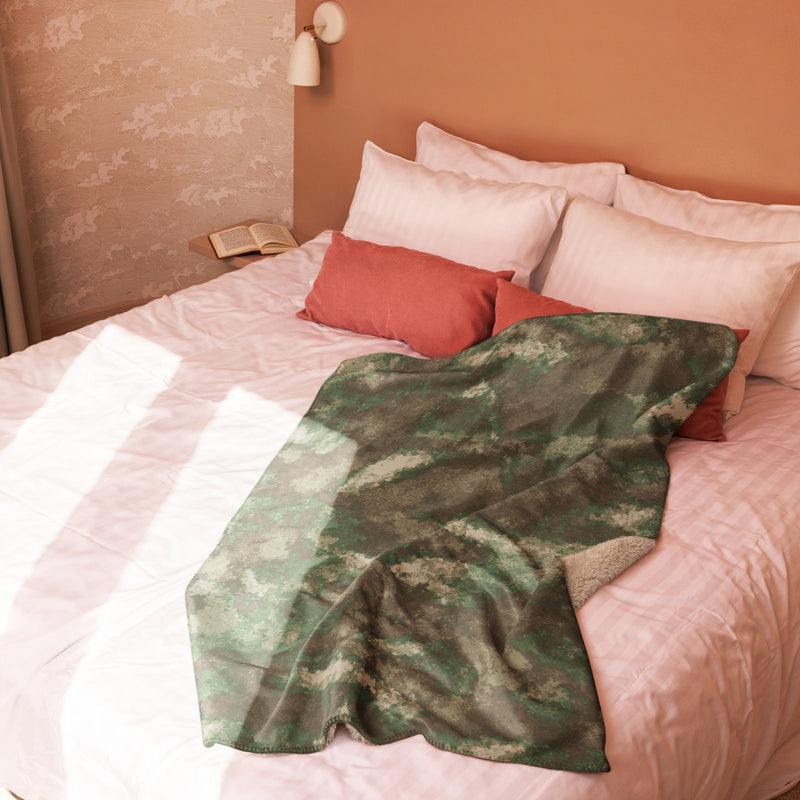 Fractal Earthshadow CAMO Sherpa Blanket