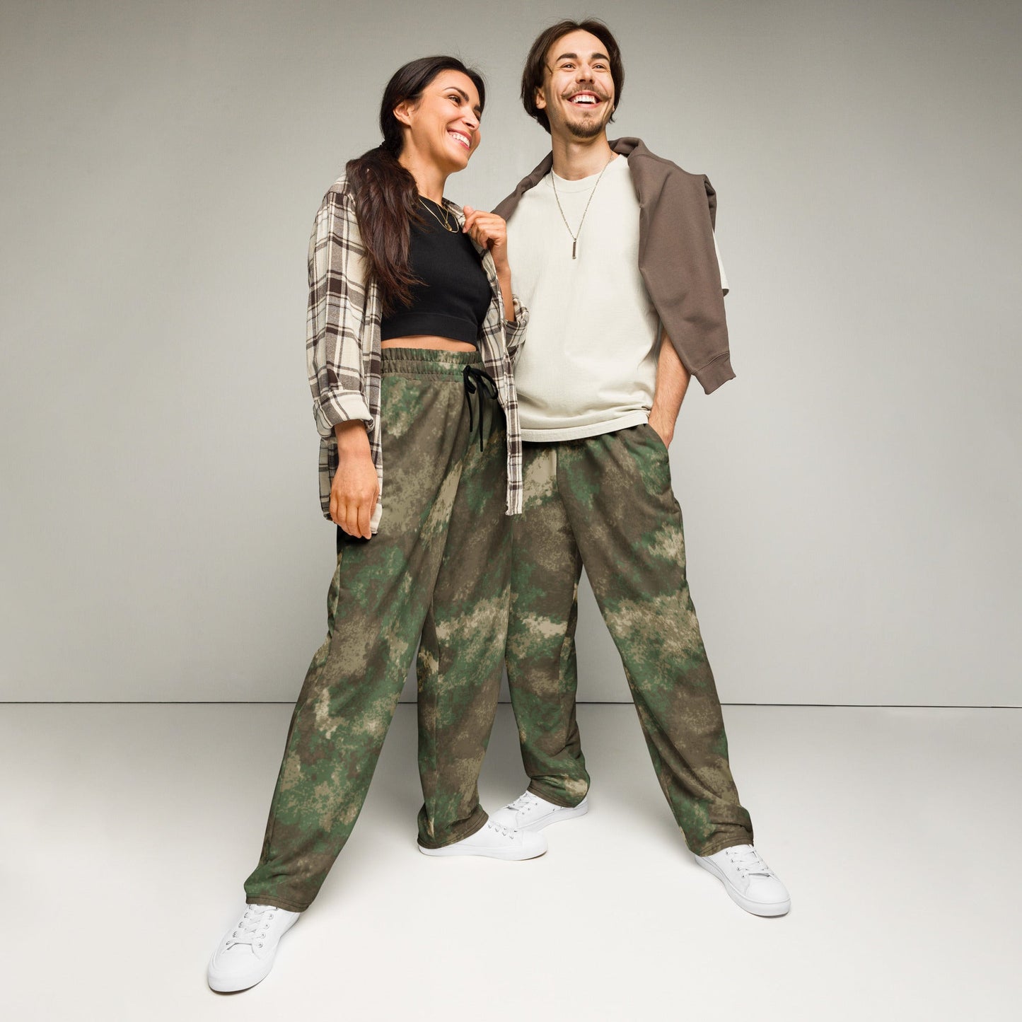 Omni-Terrain CAMO Unisex Wide-Leg Joggers - 2XS