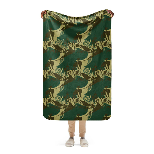 Brushstroke Pakistani Woodland CAMO Sherpa Blanket - 37″×57″