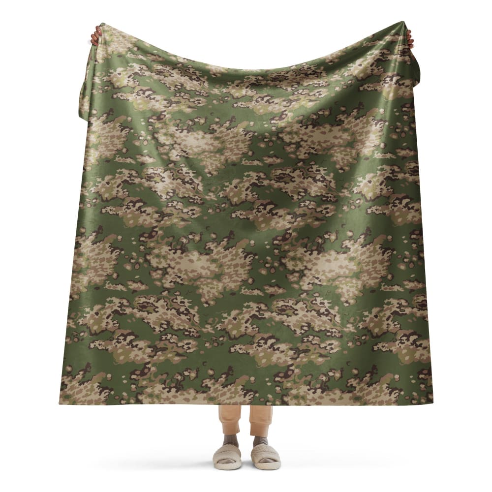 Partizan Multi-terrain CAMO Sherpa blanket - 60″×80″