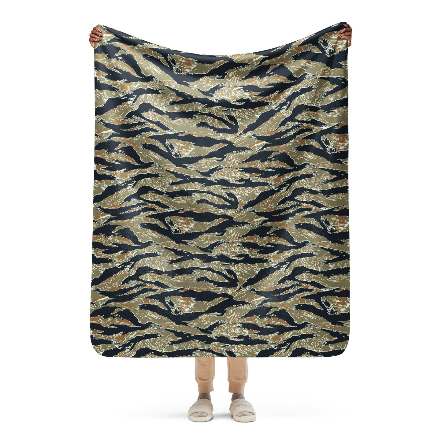 Philippine Tiger Stripe Special Forces Distinctive Uniform (SDFU) CAMO Sherpa Blanket - 50″×60″
