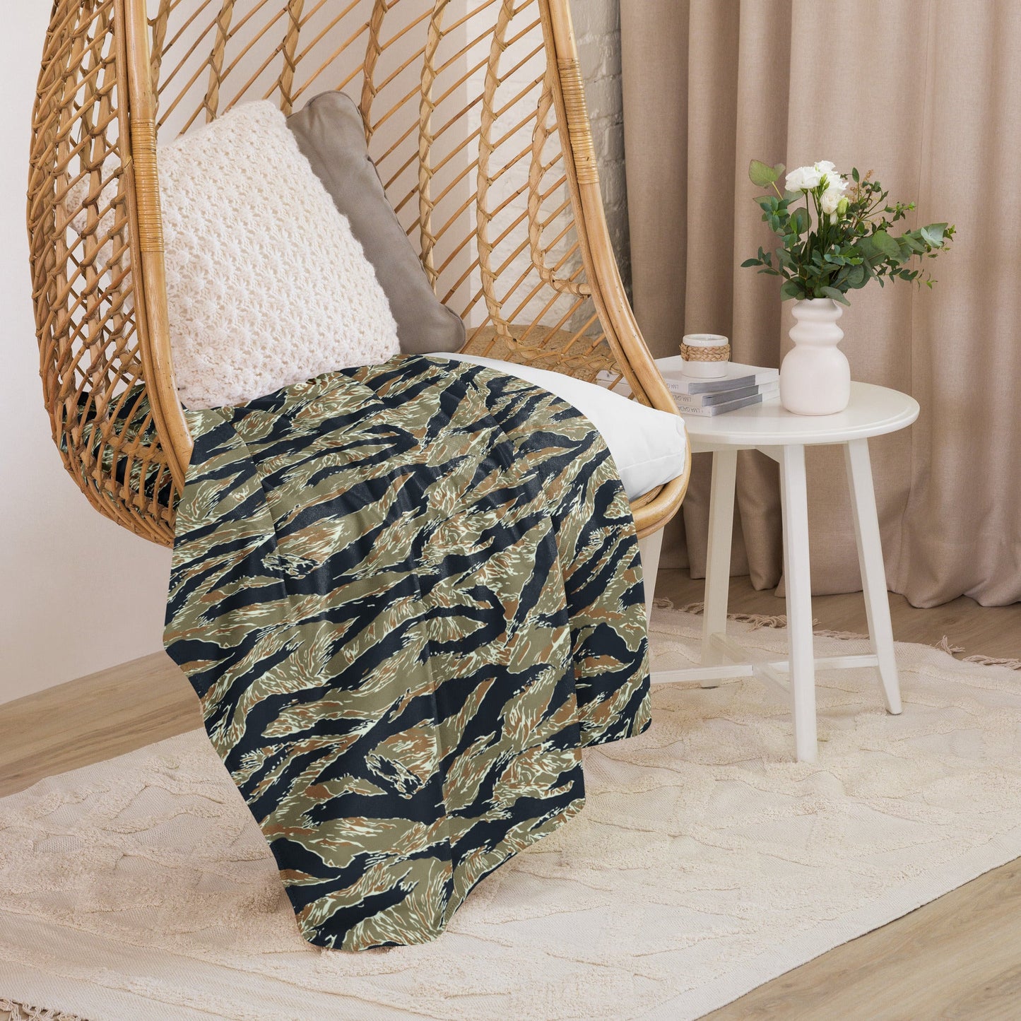 Philippine Tiger Stripe Special Forces Distinctive Uniform (SDFU) CAMO Sherpa Blanket