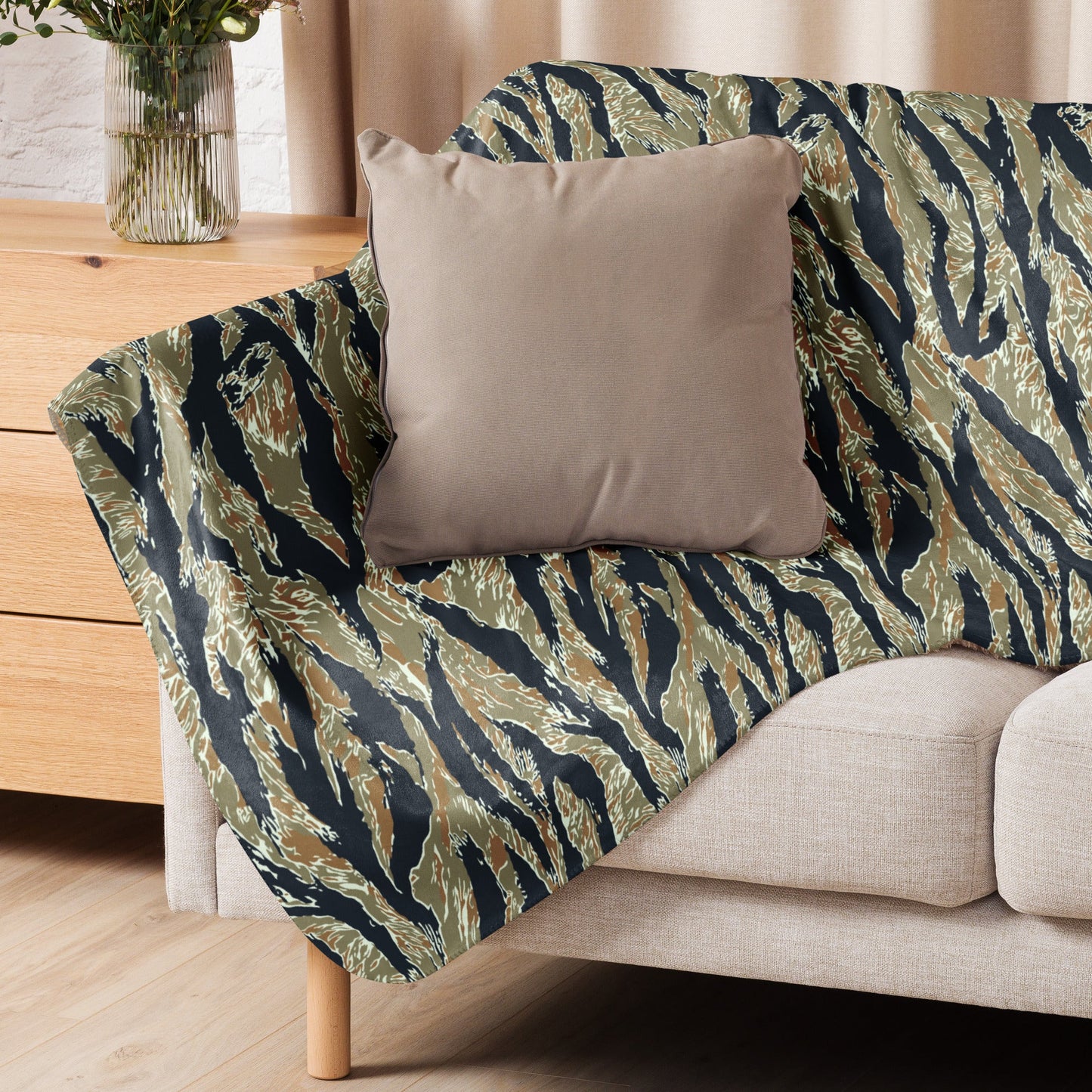 Philippine Tiger Stripe Special Forces Distinctive Uniform (SDFU) CAMO Sherpa Blanket