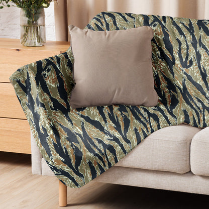 Philippine Tiger Stripe Special Forces Distinctive Uniform (SDFU) CAMO Sherpa Blanket