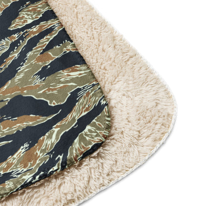 Philippine Tiger Stripe Special Forces Distinctive Uniform (SDFU) CAMO Sherpa Blanket