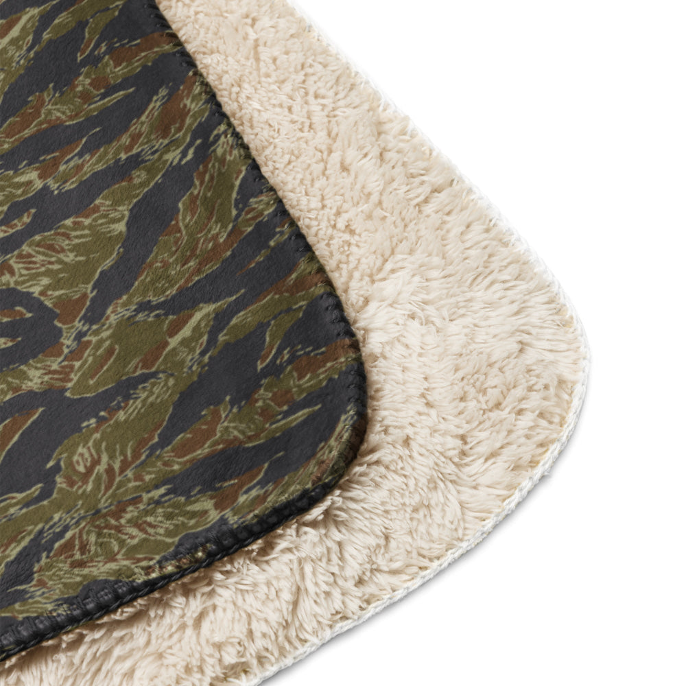 Philippines Tiger Stripe Navy Special Warfare Group (SWAG) CAMO Sherpa blanket - Blanket