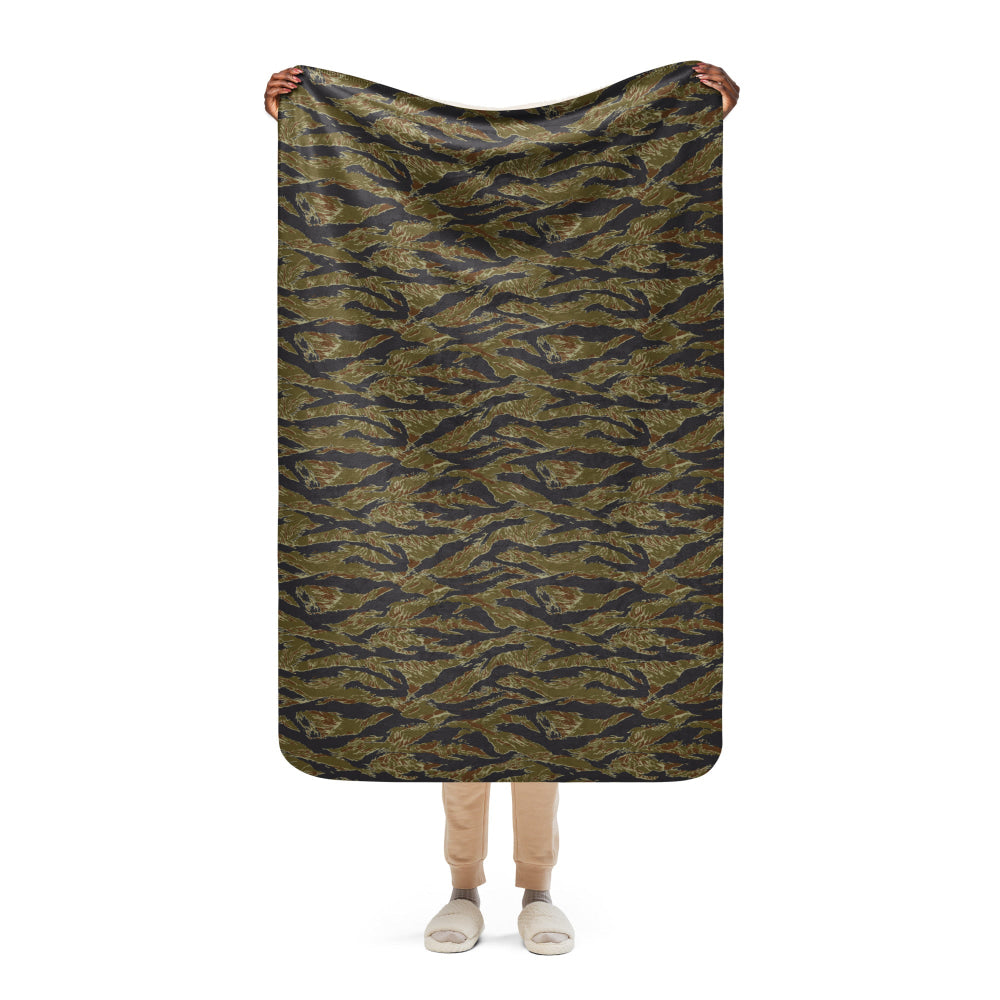 Philippines Tiger Stripe Navy Special Warfare Group (SWAG) CAMO Sherpa blanket - 37″×57″ - Blanket