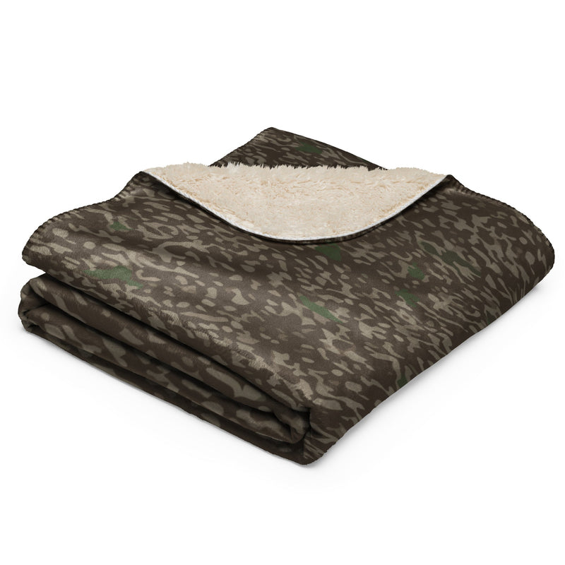 Pinefall Shroud CAMO Sherpa Blanket
