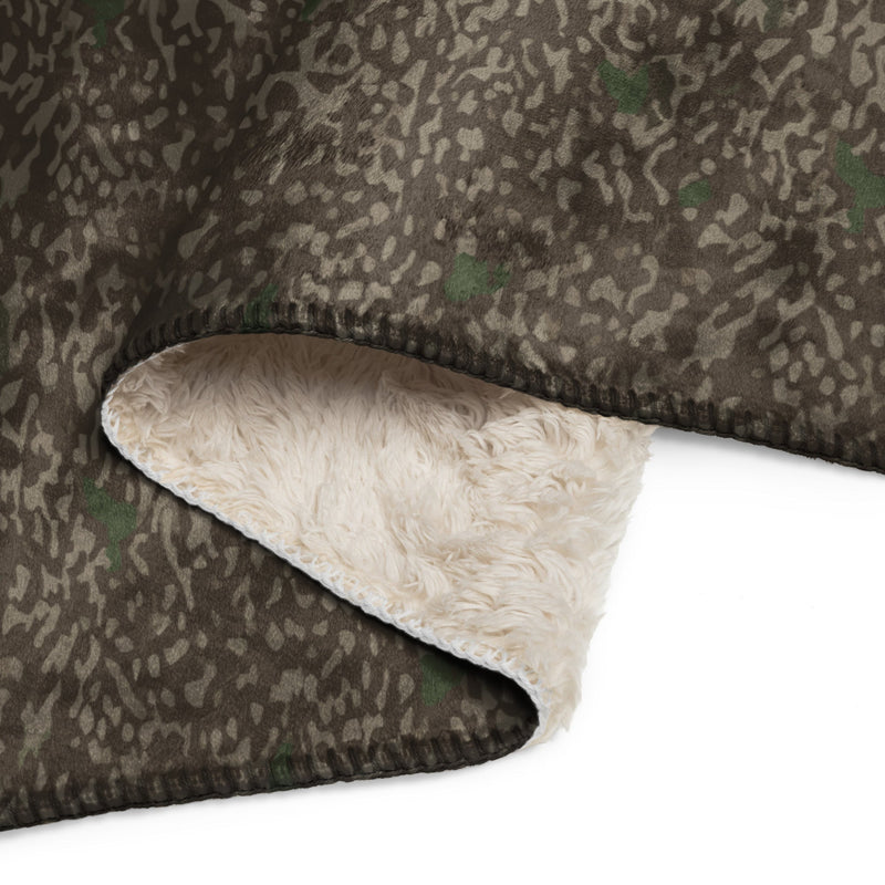 Pinefall Shroud CAMO Sherpa Blanket