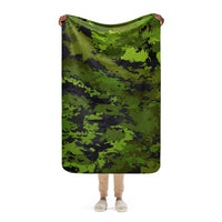 Poisonous Tropical CAMO Sherpa blanket - 37″×57″