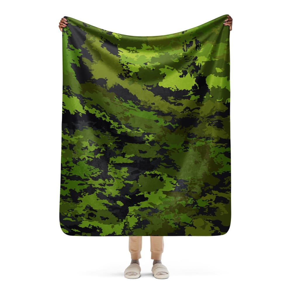 Poisonous Tropical CAMO Sherpa blanket - 50″×60″