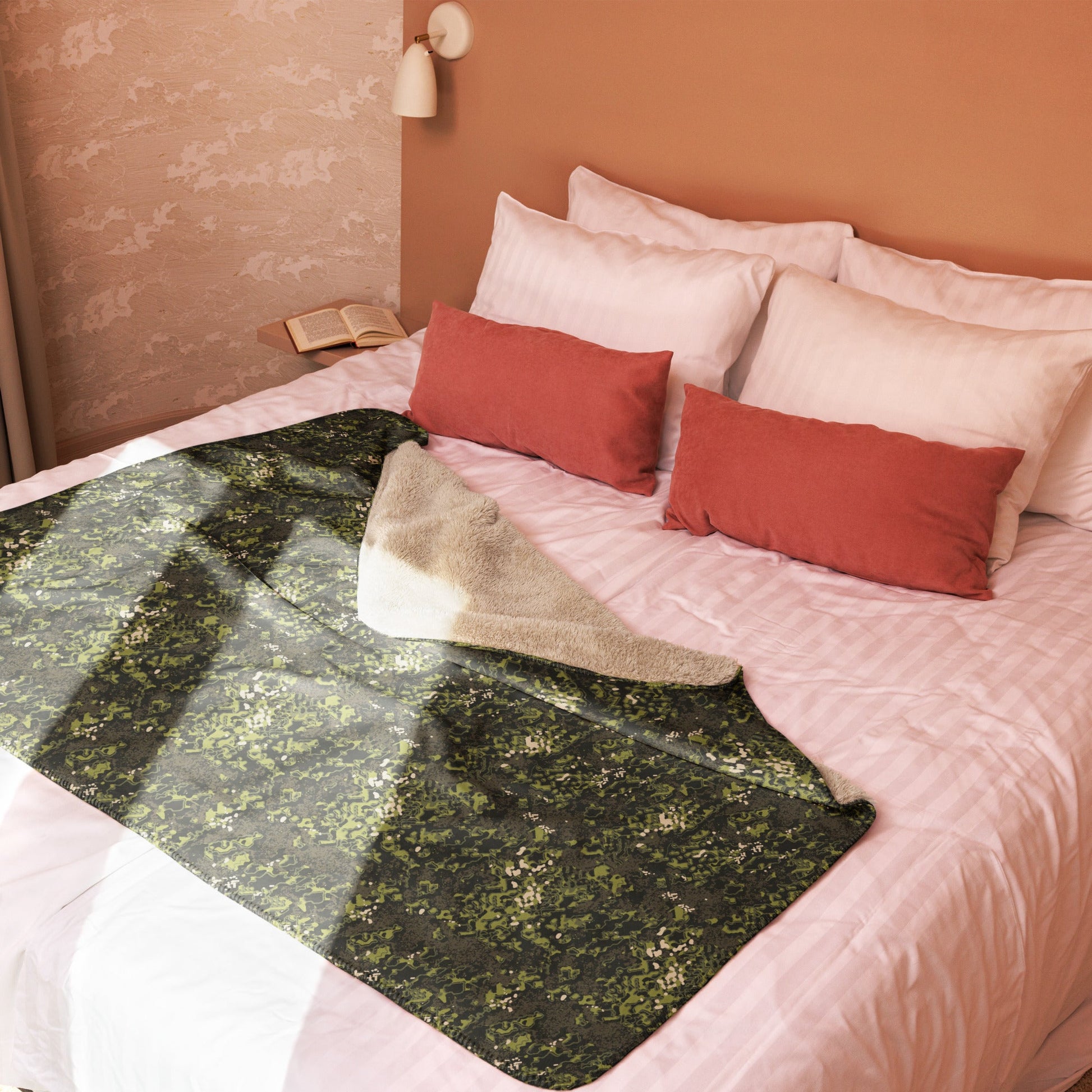 Polish Modular Adaptive Penetrative Ambush (MAPA) CAMO Sherpa blanket - Blankets