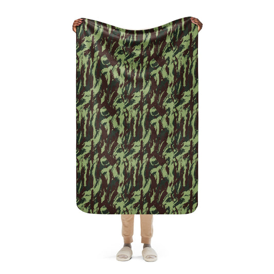 Portuguese Lizard Vertical CAMO Sherpa blanket - 37″×57″ - Blankets
