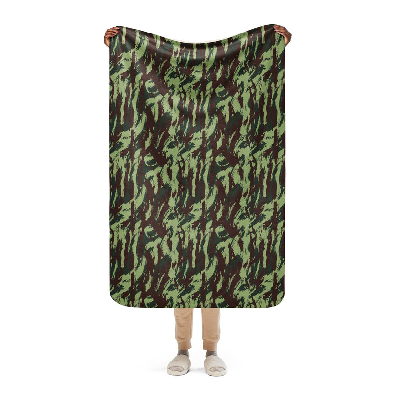 Lizard Portuguese Vertical CAMO Sherpa Blanket - 37″×57″