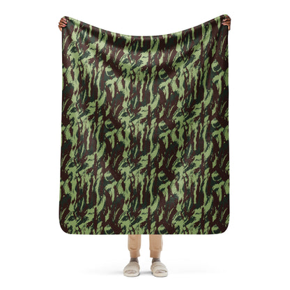 Portuguese Lizard Vertical CAMO Sherpa blanket - 50″×60″ - Blankets