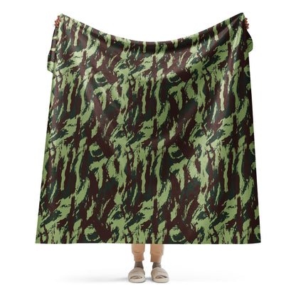 Portuguese Lizard Vertical CAMO Sherpa blanket - 60″×80″ - Blankets