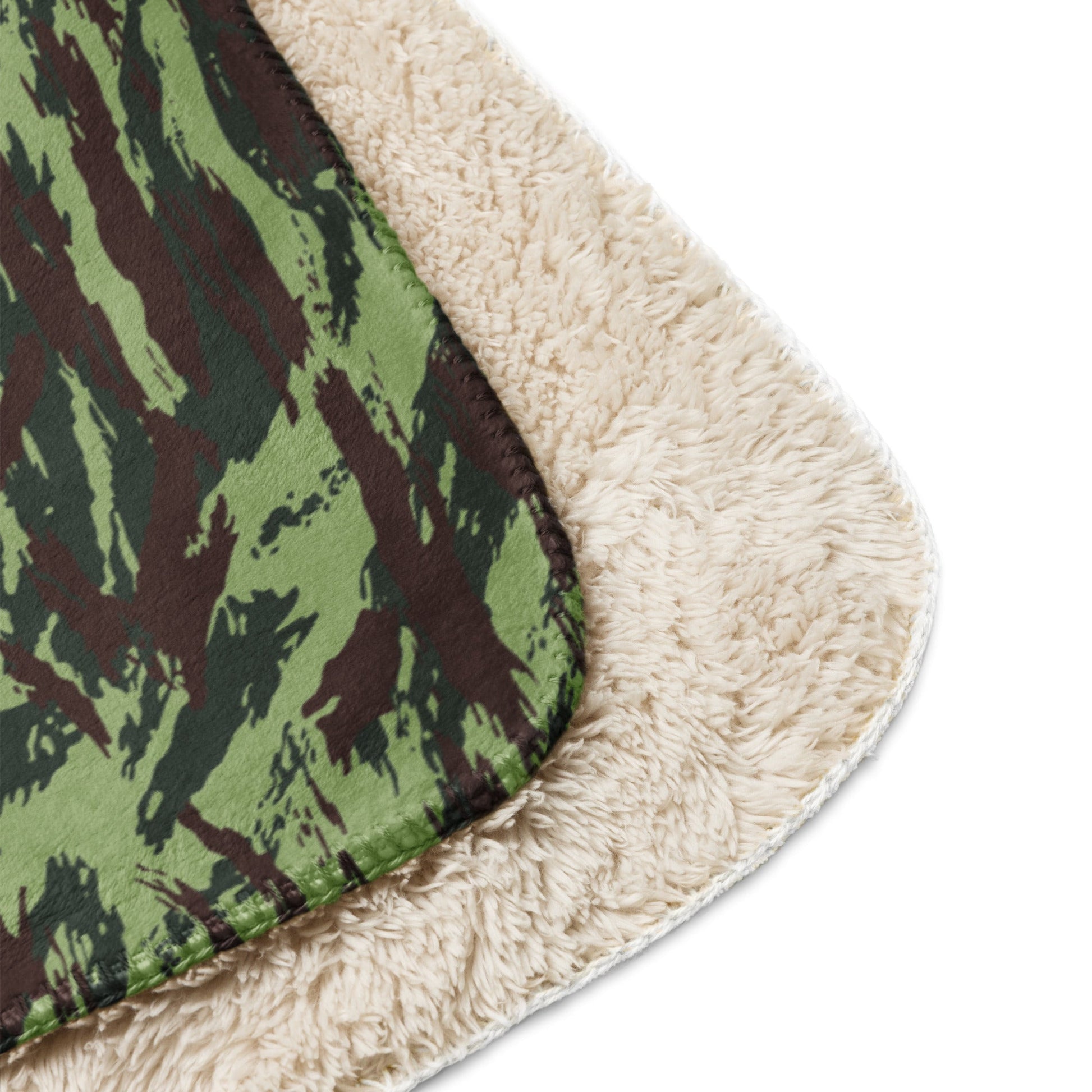 Portuguese Lizard Vertical CAMO Sherpa blanket - Blankets
