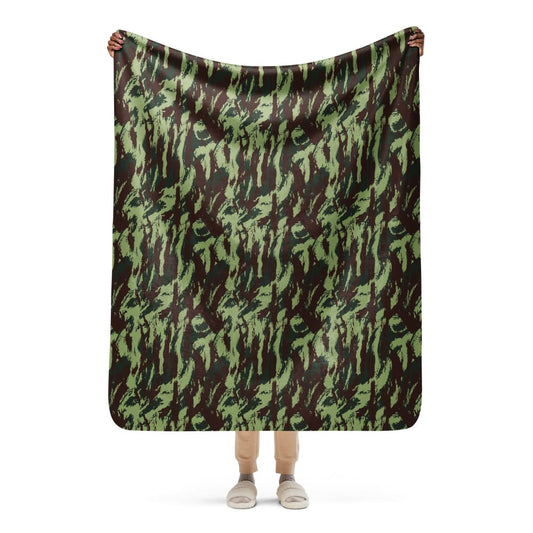 Portuguese M1964 Vertical Lizard CAMO Sherpa blanket - 50″×60″