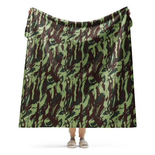 Portuguese M1964 Vertical Lizard CAMO Sherpa blanket - 60″×80″