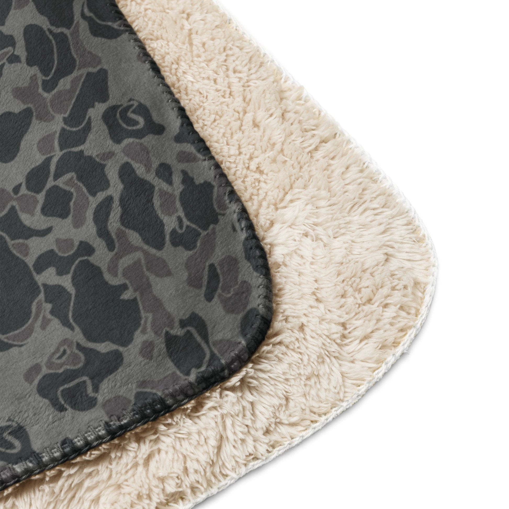 Rambo First Blood Part II Russian Frog Skin Movie CAMO Sherpa Blanket