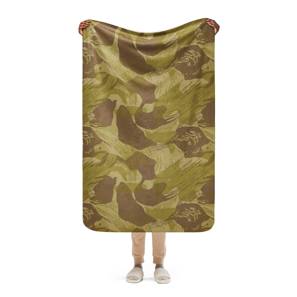 Rhodesian Brushstroke Dry Season CAMO Sherpa blanket - 37″×57″ - Blanket