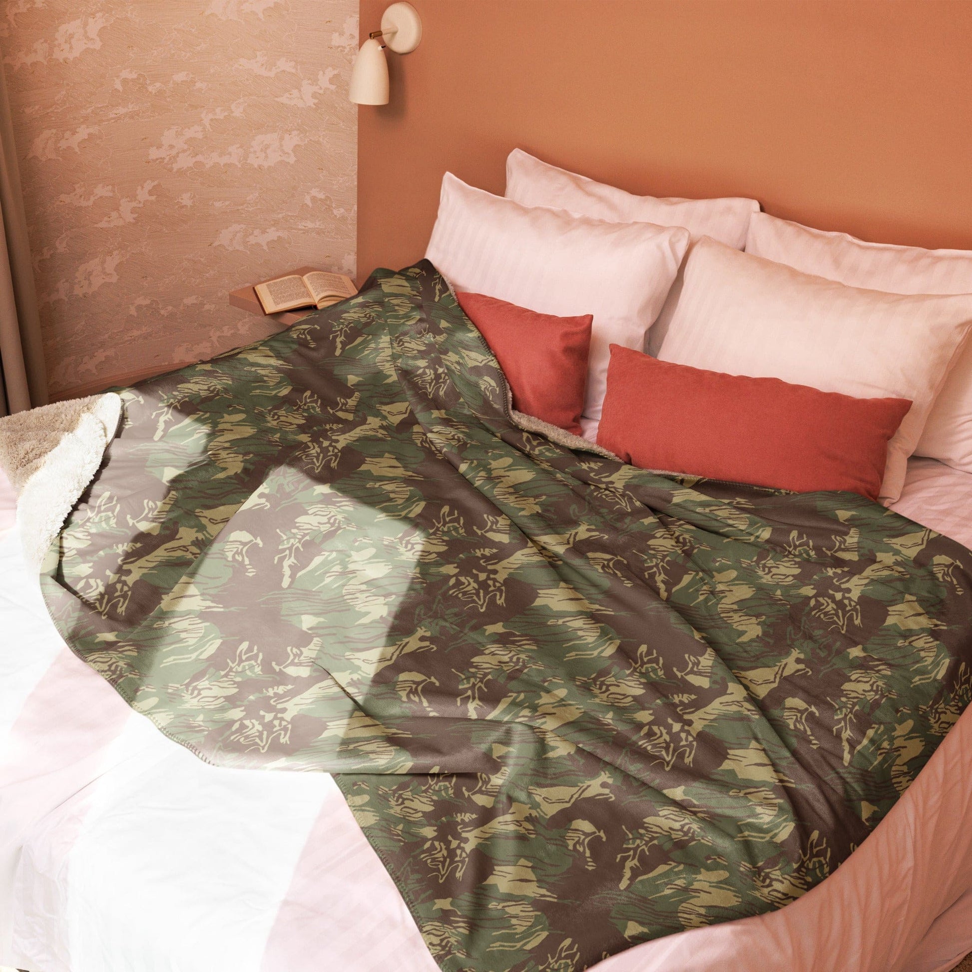 Rhodesian Brushstroke CAMO Sherpa blanket - Blankets