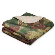 Brushstroke Sunburst Rhodesian CAMO Sherpa Blanket