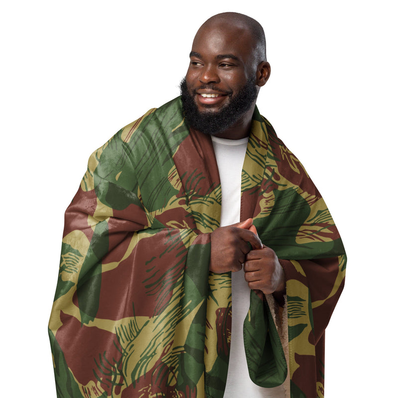 Brushstroke Sunburst Rhodesian CAMO Sherpa Blanket