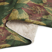 Brushstroke Sunburst Rhodesian CAMO Sherpa Blanket