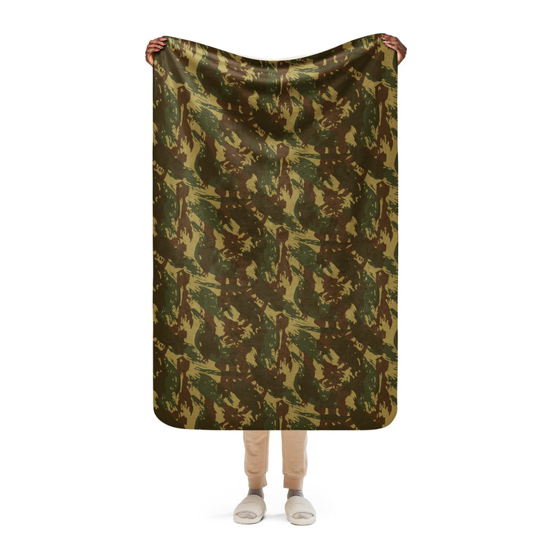 Brushstroke Transkei CAMO Sherpa Blanket - 37″×57″