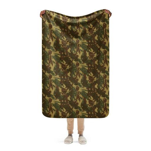 Brushstroke Transkei CAMO Sherpa Blanket - 37″×57″