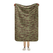 Tiger Stripe Rhodesian CAMO Sherpa Blanket - 37″×57″
