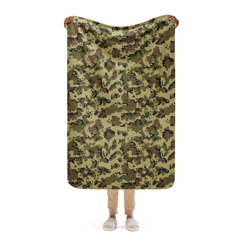 Flecktarn Romanian Woodland CAMO Sherpa Blanket - 37″×57″