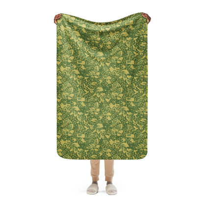 Romanian Soviet 1990 Leaf Spring CAMO Sherpa blanket - 37″×57″ - Blankets