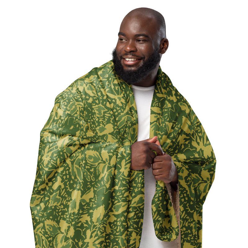 Leaf M90 Romanian Spring CAMO Sherpa Blanket